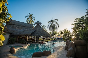 Bahia Del Sol Beach Front Boutique Hotel