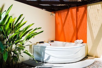 Bahia Del Sol Beach Front Boutique Hotel