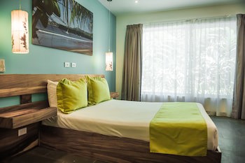 Bahia Del Sol Beach Front Boutique Hotel