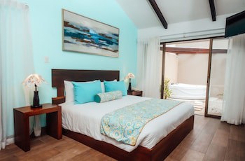 Bahia Del Sol Beach Front Boutique Hotel