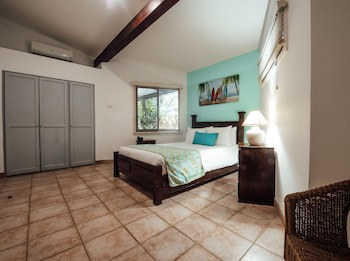 Bahia Del Sol Beach Front Boutique Hotel