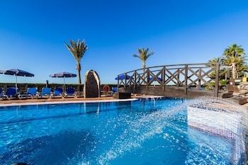 Bluebay Beach Club Aparthotel