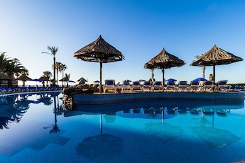 Bluebay Beach Club Aparthotel