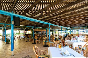 Bluebay Beach Club Aparthotel