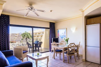 Bluebay Beach Club Aparthotel