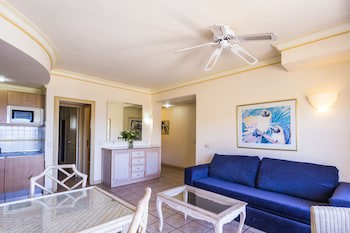 Bluebay Beach Club Aparthotel