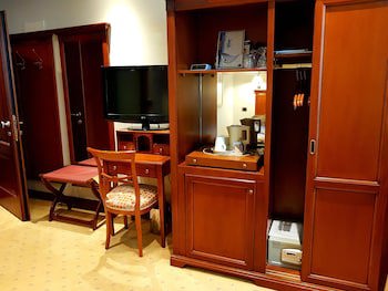 Best Western Premier Hotel Astoria