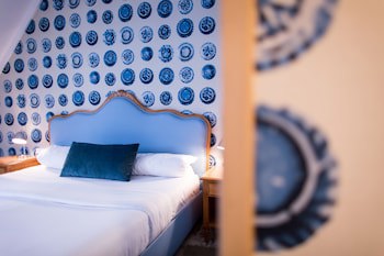 Friday Hotel