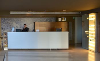 B-Hotel