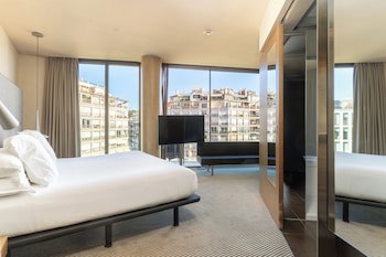 B-Hotel