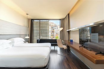 B-Hotel
