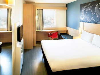Ibis Macae