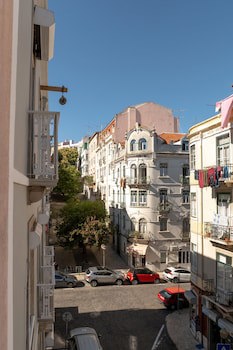 Dinya Lisbon Hotel