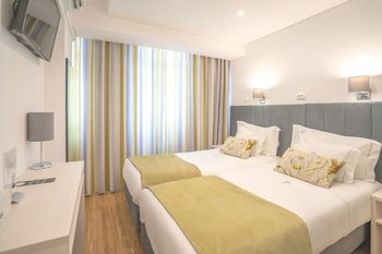 Dinya Lisbon Hotel