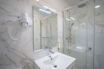 Dinya Lisbon Hotel