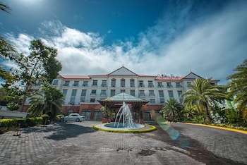 Pontefino Hotels