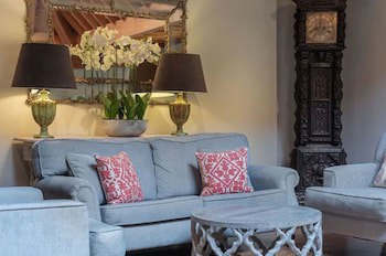 Careys Manor & Senspa