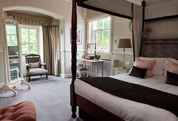 Careys Manor & Senspa