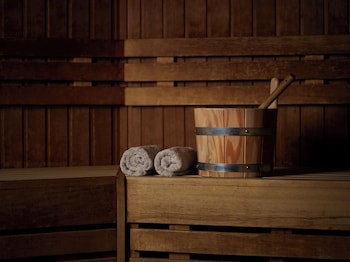 Careys Manor & Senspa