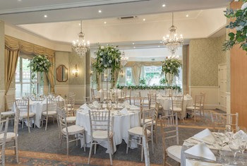 Careys Manor & Senspa