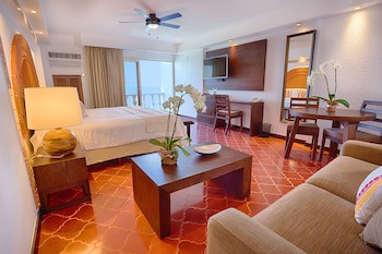 Costa Sur Resort & Spa