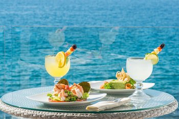 Costa Sur Resort & Spa