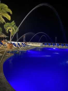 Costa Sur Resort & Spa