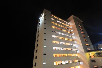 Costa Sur Resort & Spa