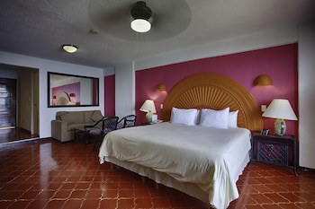 Costa Sur Resort & Spa