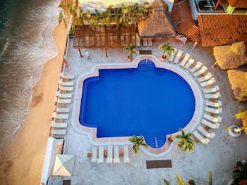 Costa Sur Resort & Spa