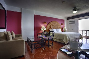 Costa Sur Resort & Spa