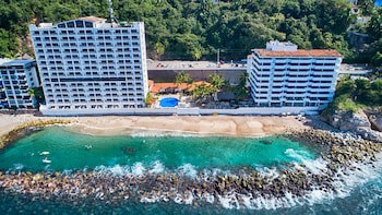 Costa Sur Resort & Spa
