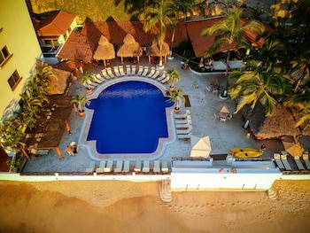 Costa Sur Resort & Spa