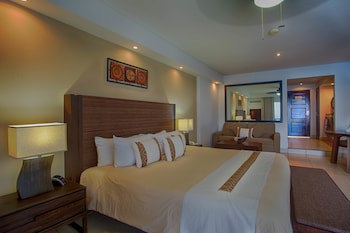 Costa Sur Resort & Spa