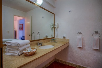 Costa Sur Resort & Spa