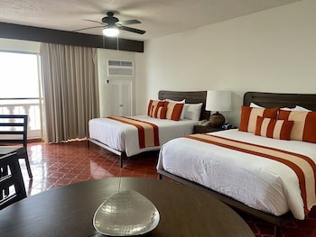 Costa Sur Resort & Spa