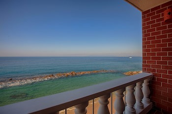 Costa Sur Resort & Spa