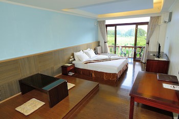 Airai Water Paradise Hotel & Spa