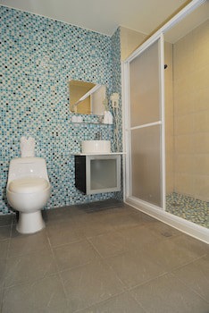 Airai Water Paradise Hotel & Spa