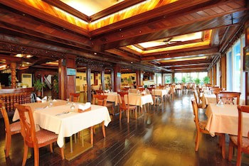 Airai Water Paradise Hotel & Spa