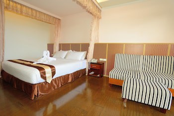 Airai Water Paradise Hotel & Spa
