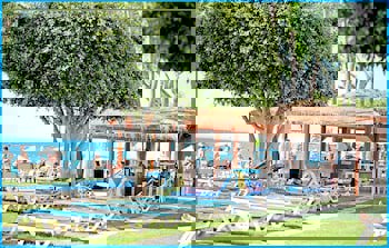 Poseidonia Beach Hotel