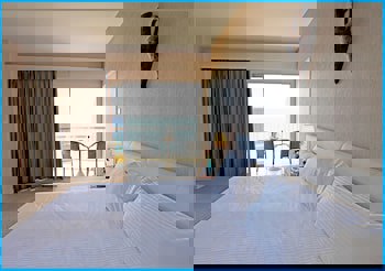 Poseidonia Beach Hotel