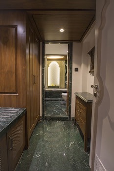 Hotel Bawa Continental