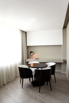 Ap Maria Nova Lounge - Adults Friendly