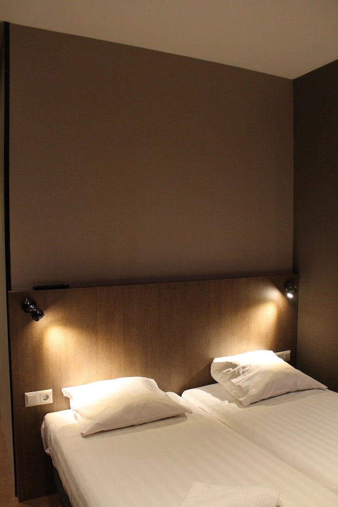 Aston City Hotel