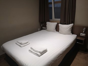 Aston City Hotel