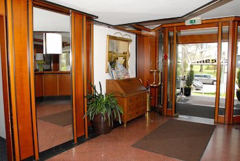Ambassador Parkhotel galeri fotoğrafı