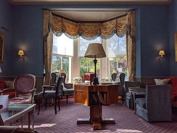 Cotswold Lodge Hotel