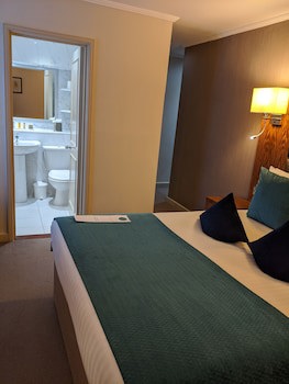 Cotswold Lodge Hotel